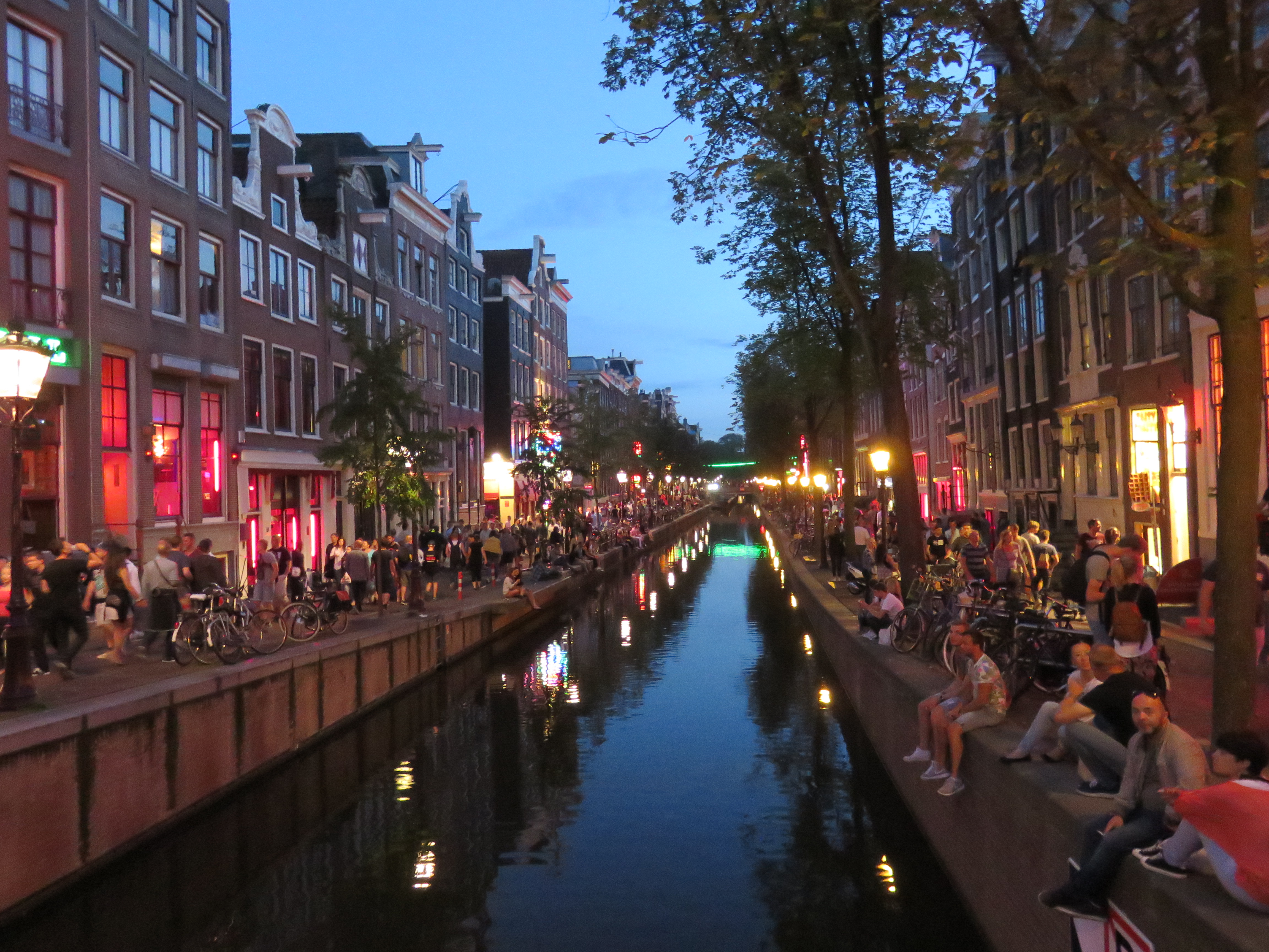 【10月27日】北京的朋友過生日！