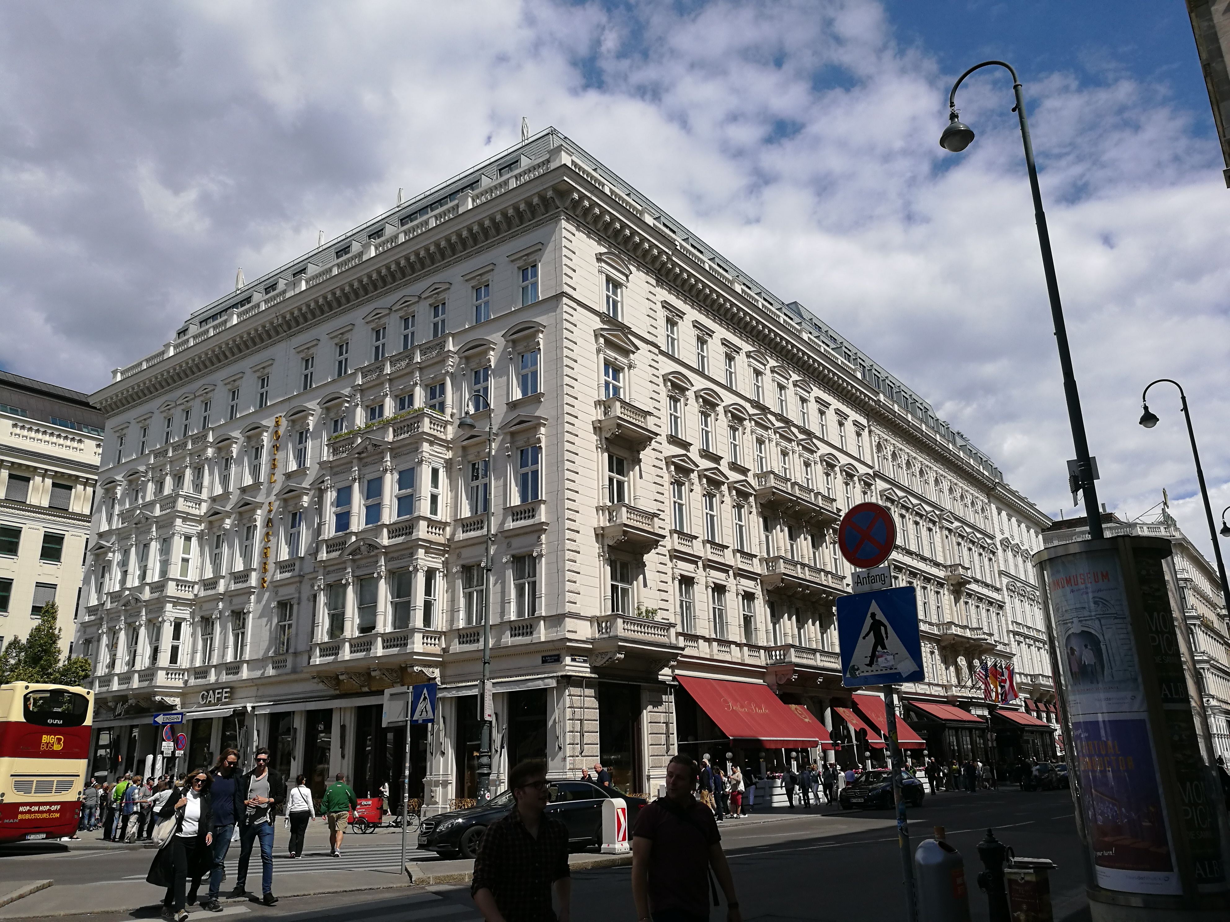 當年今日埋下甜蜜戰爭的伏線