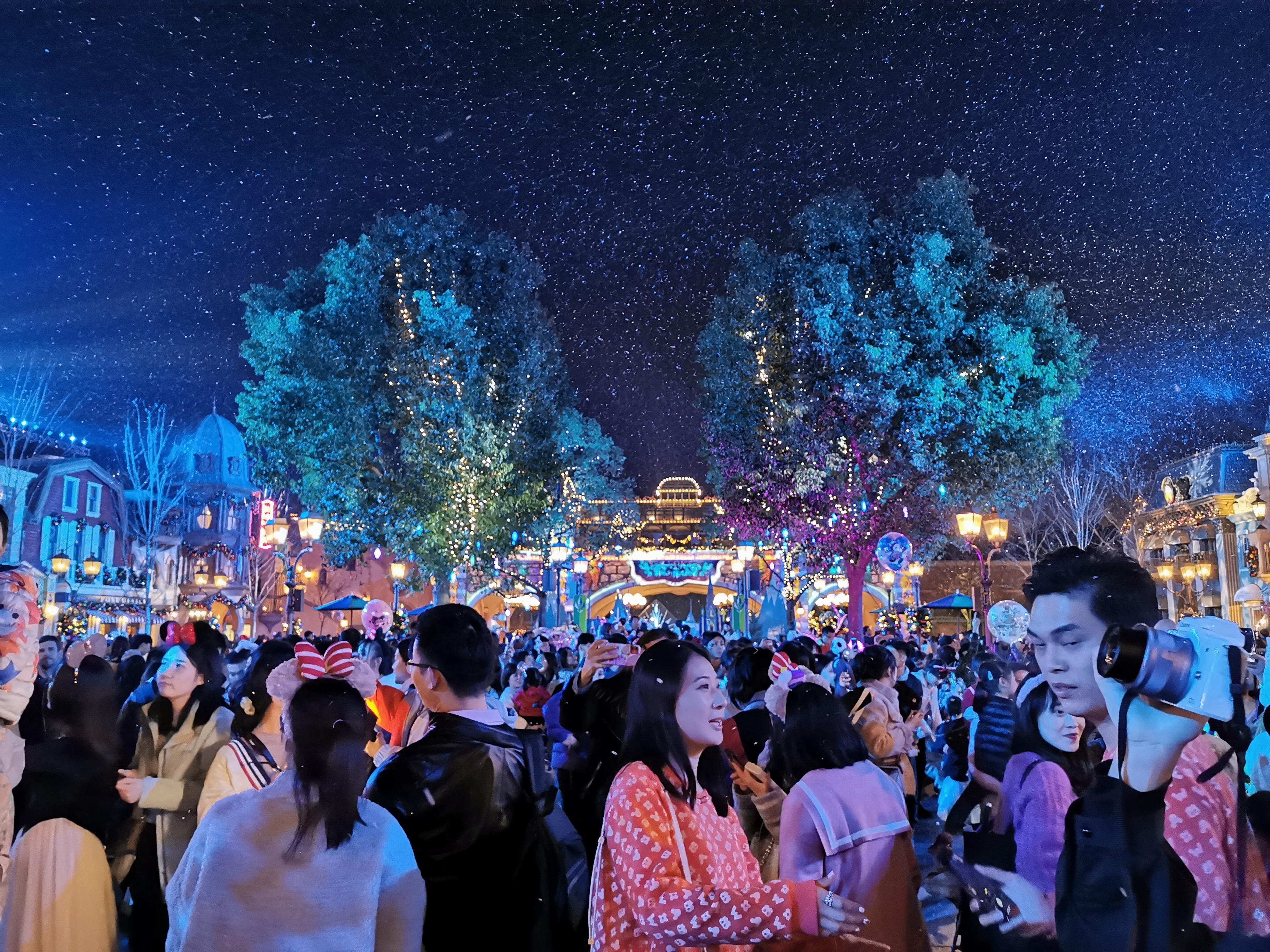 神策研究院祝您聖誕快樂！