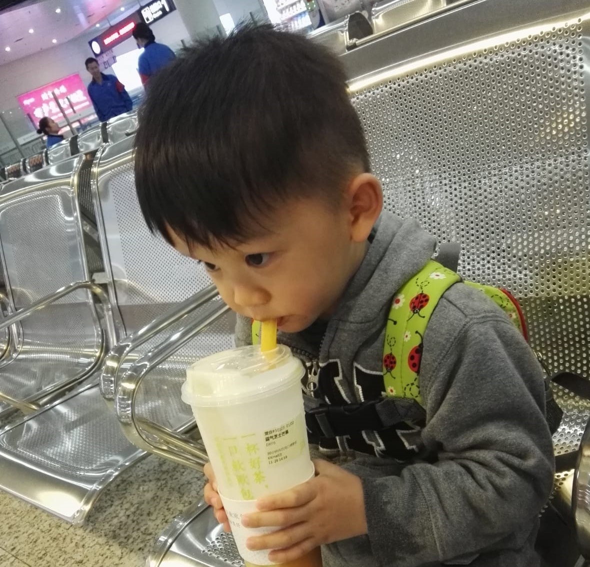 【奈雪の茶數據】90後、95後喝掉七成新式茶飲