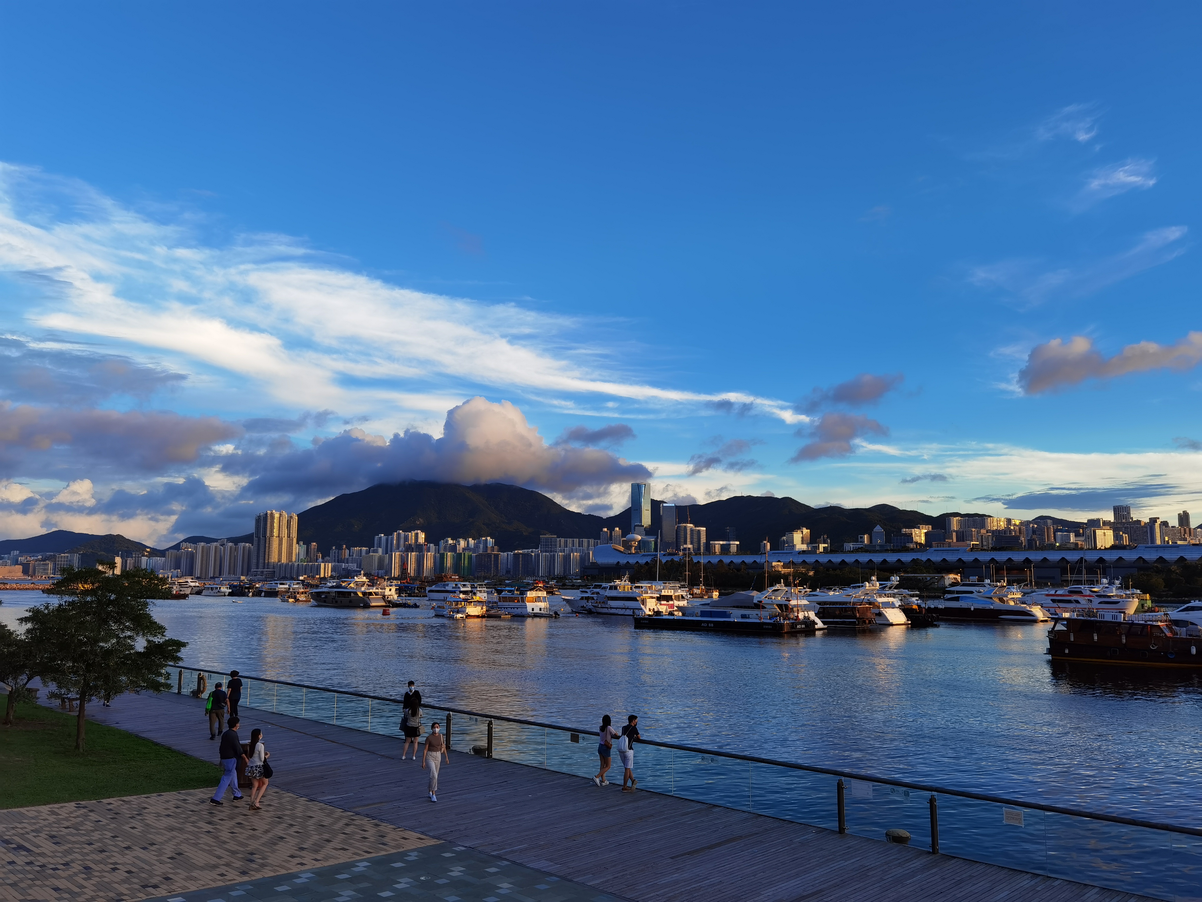 【預期之內？】專家們對香港疫情的預測有多準？