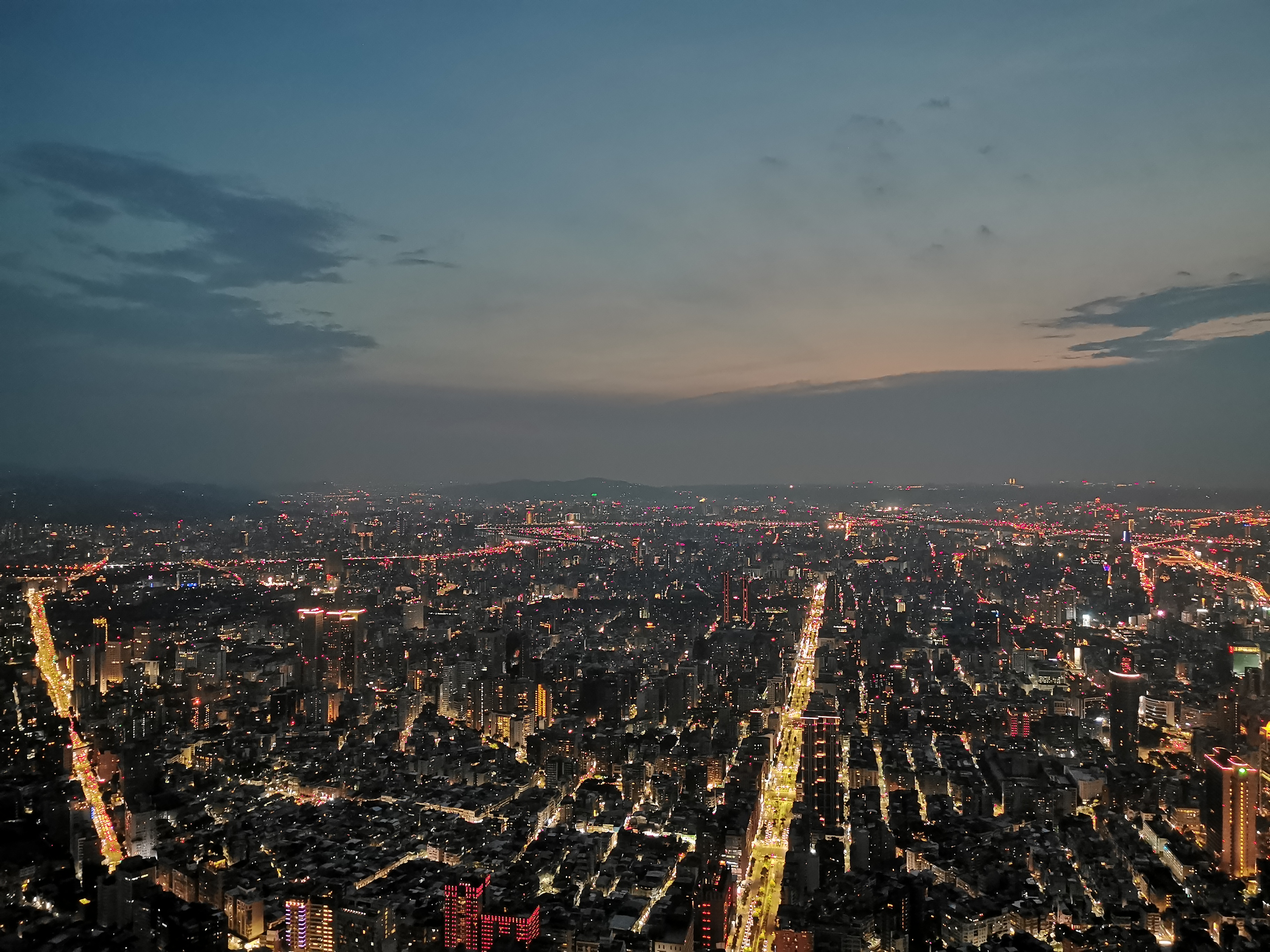 【10月12日】福建臺灣省成立，台灣首次以中國省級建制出現