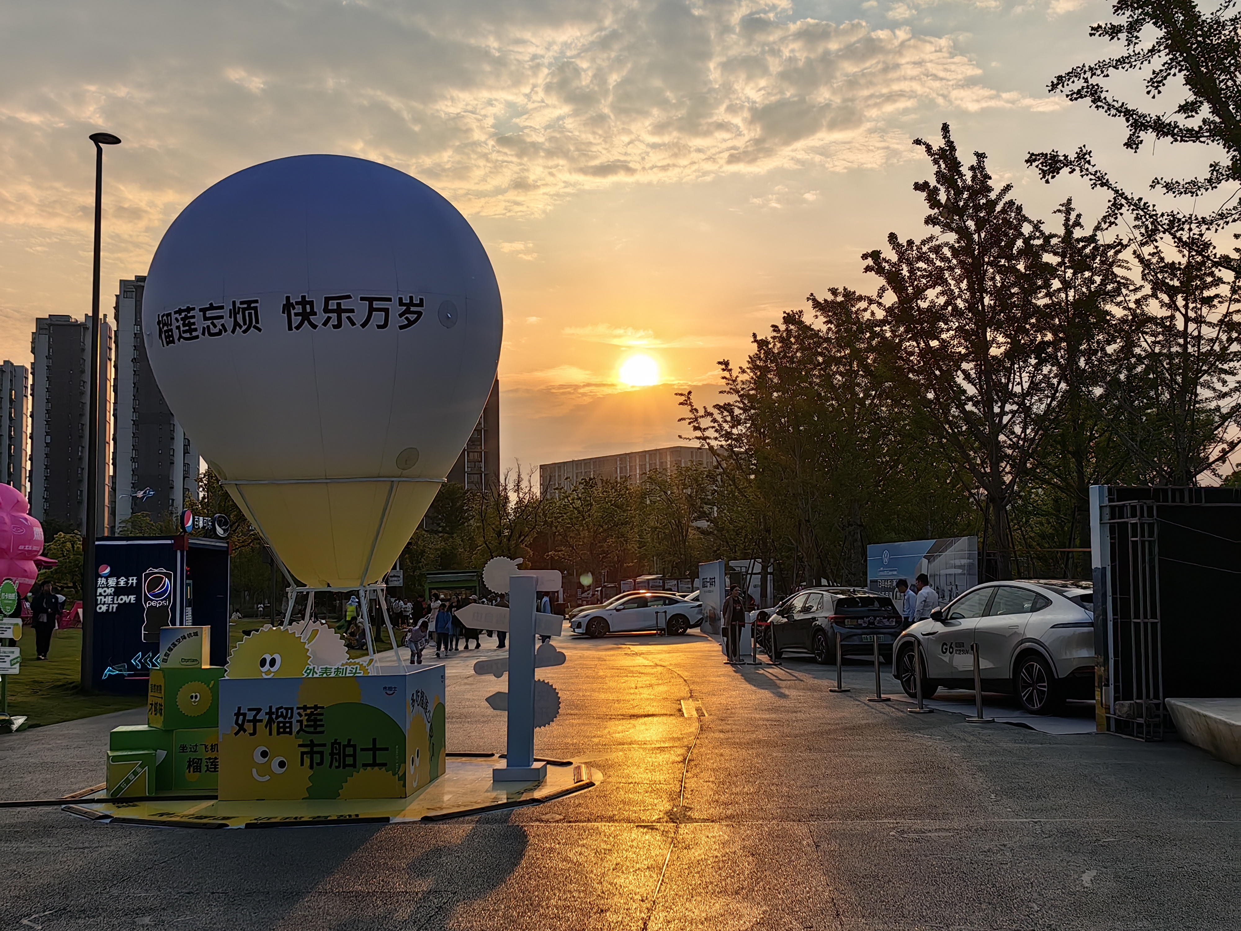 榴槤自由之路：2024年中老鐵路跨境貨運班列每月開行數目