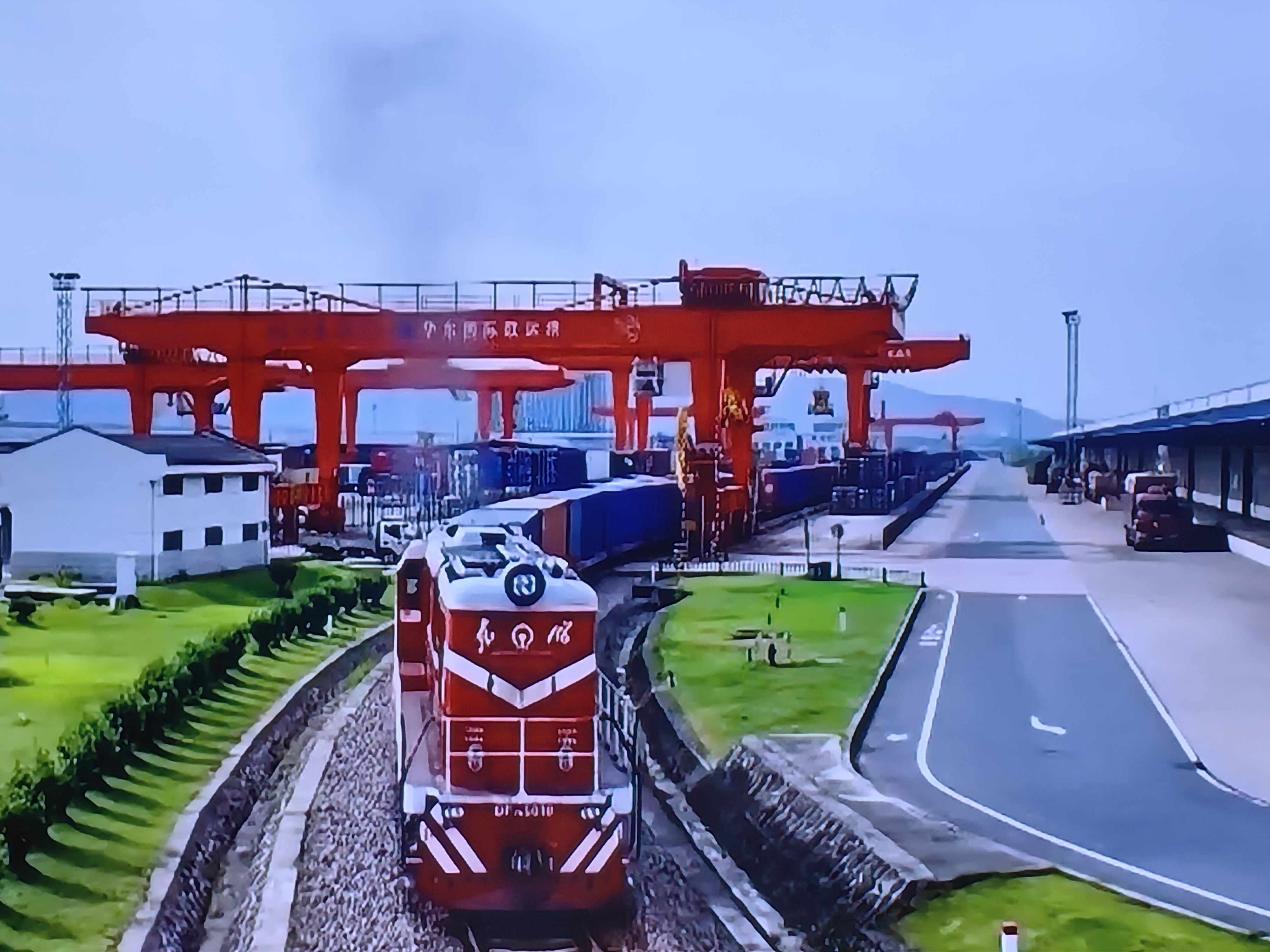 2024年各月分中歐班列集裝箱發送量集中度 (前4名和前10名)